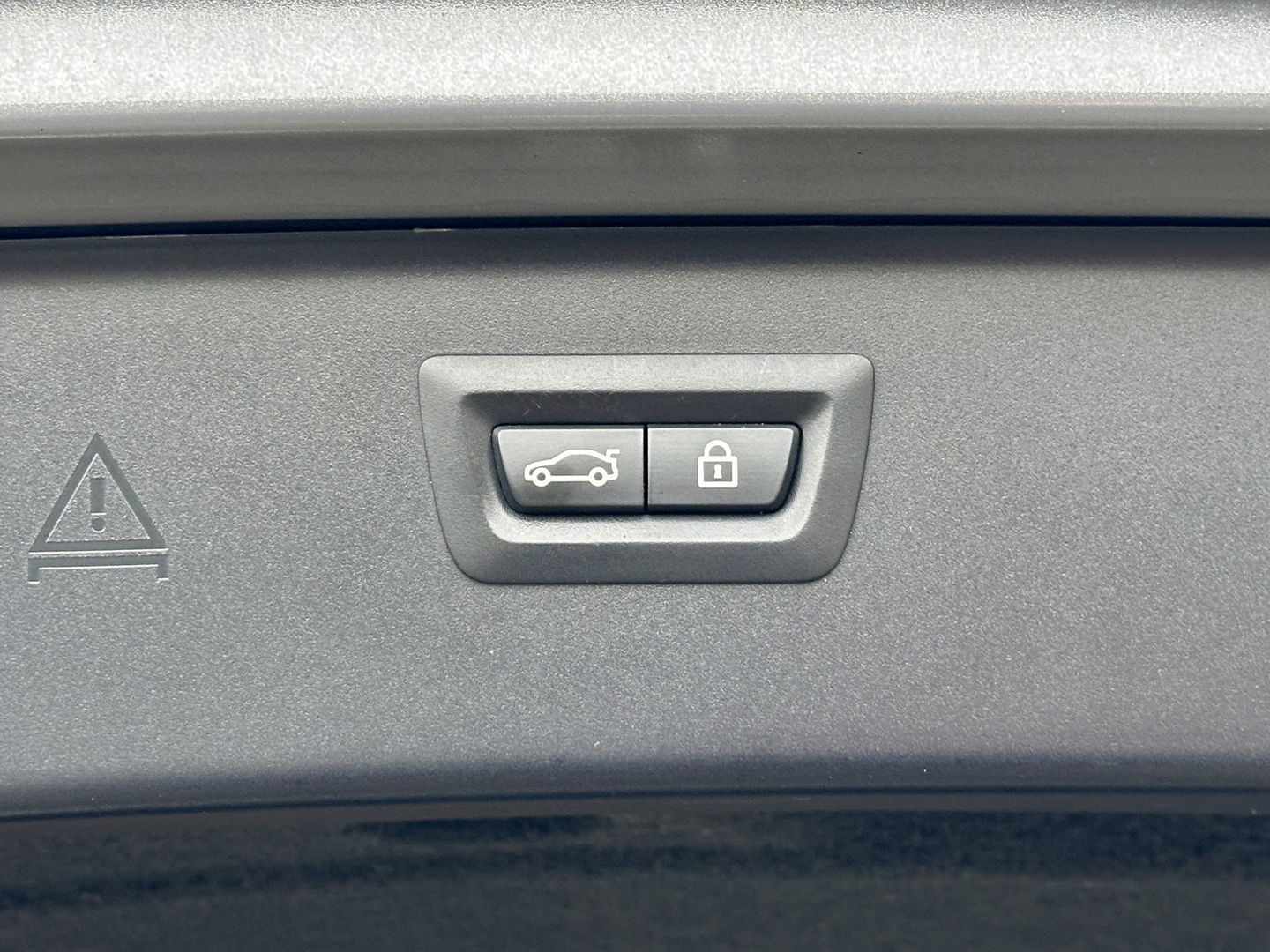 BMW 5 Serie Touring 520i Executive | Panoramadak | Parkeersensoren | Elektrische Stoelen + Geheugenfunctie | Cruise Control | Keyless | Stoelverwarming