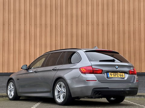 BMW 5 Serie Touring 520i Executive | Panoramadak | Parkeersensoren | Elektrische Stoelen + Geheugenfunctie | Cruise Control | Keyless | Stoelverwarming