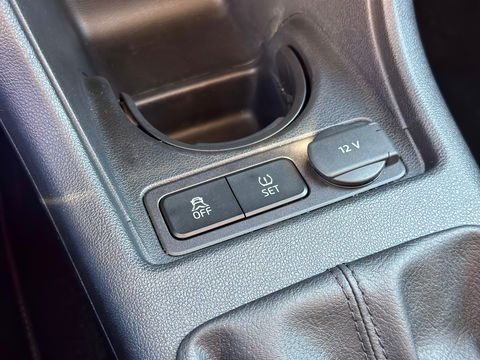 Volkswagen up! 1.0 BMT move up! | Dealer Onderhouden! | Airconditioning | DAB | Bluetooth | Stop&GO | Automatische verlichting |