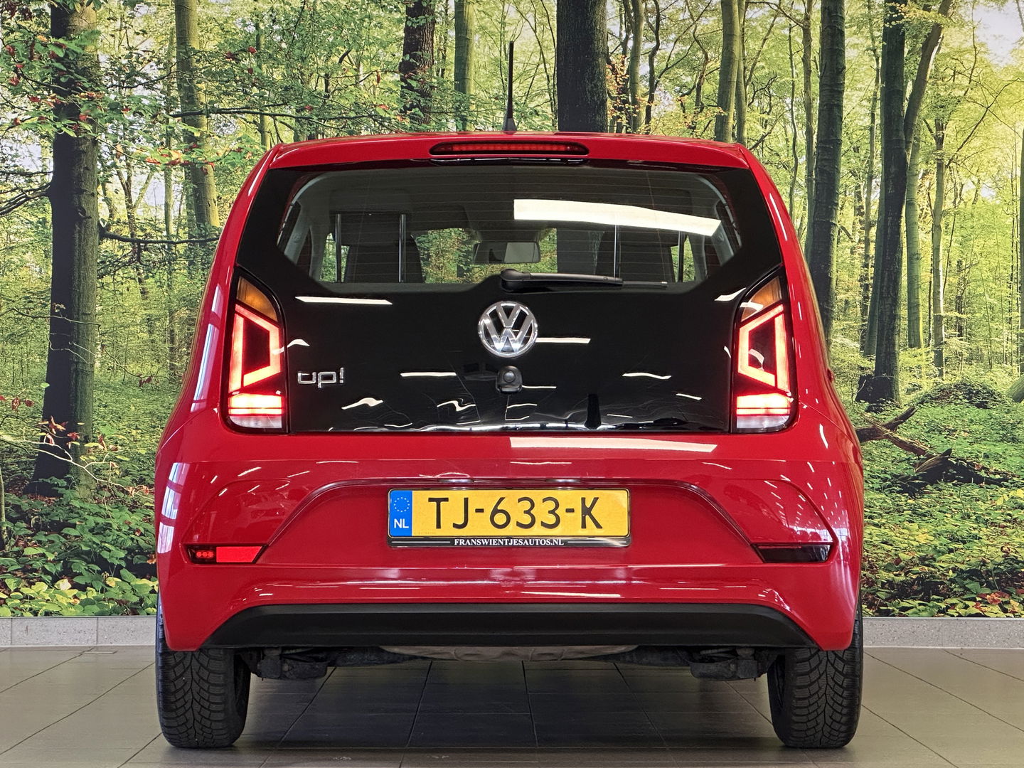 Volkswagen up! 1.0 BMT move up! | Dealer Onderhouden! | Airconditioning | DAB | Bluetooth | Stop&GO | Automatische verlichting |