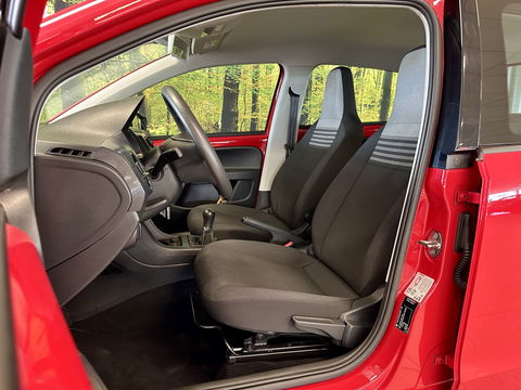 Volkswagen up! 1.0 BMT move up! | Dealer Onderhouden! | Airconditioning | DAB | Bluetooth | Stop&GO | Automatische verlichting |