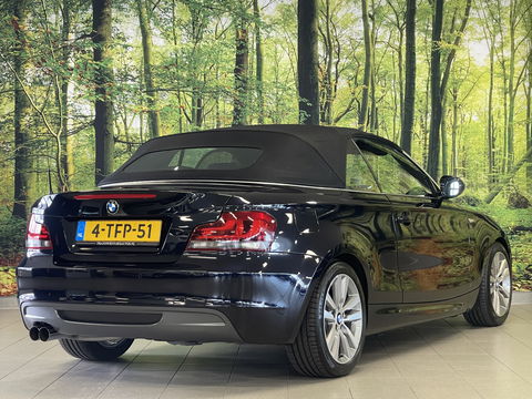 BMW 1 Serie Cabrio 118i M Sport Edition | Origineel Nederlands! | M Pakket | Leder | Navigatie | Cruise Control | Stoelverwarming | Parkeersensoren Achter | Airconditioning | Lichtmetaal 17'' |