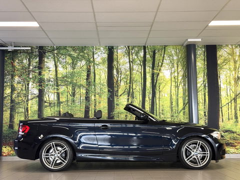 BMW 1 Serie Cabrio 118i M Sport Edition | Origineel Nederlands! | M Pakket | Leder | Navigatie | Cruise Control | Stoelverwarming | Parkeersensoren Achter | Airconditioning | Lichtmetaal 17'' |