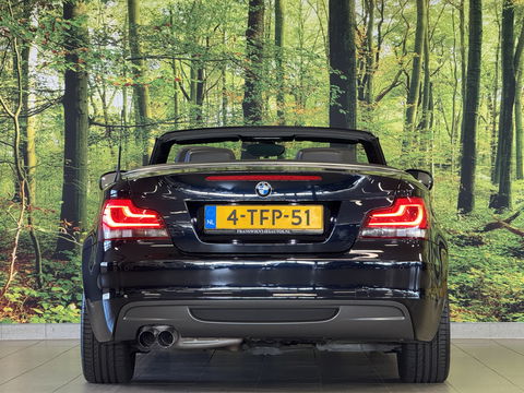 BMW 1 Serie Cabrio 118i M Sport Edition | Origineel Nederlands! | M Pakket | Leder | Navigatie | Cruise Control | Stoelverwarming | Parkeersensoren Achter | Airconditioning | Lichtmetaal 17'' |