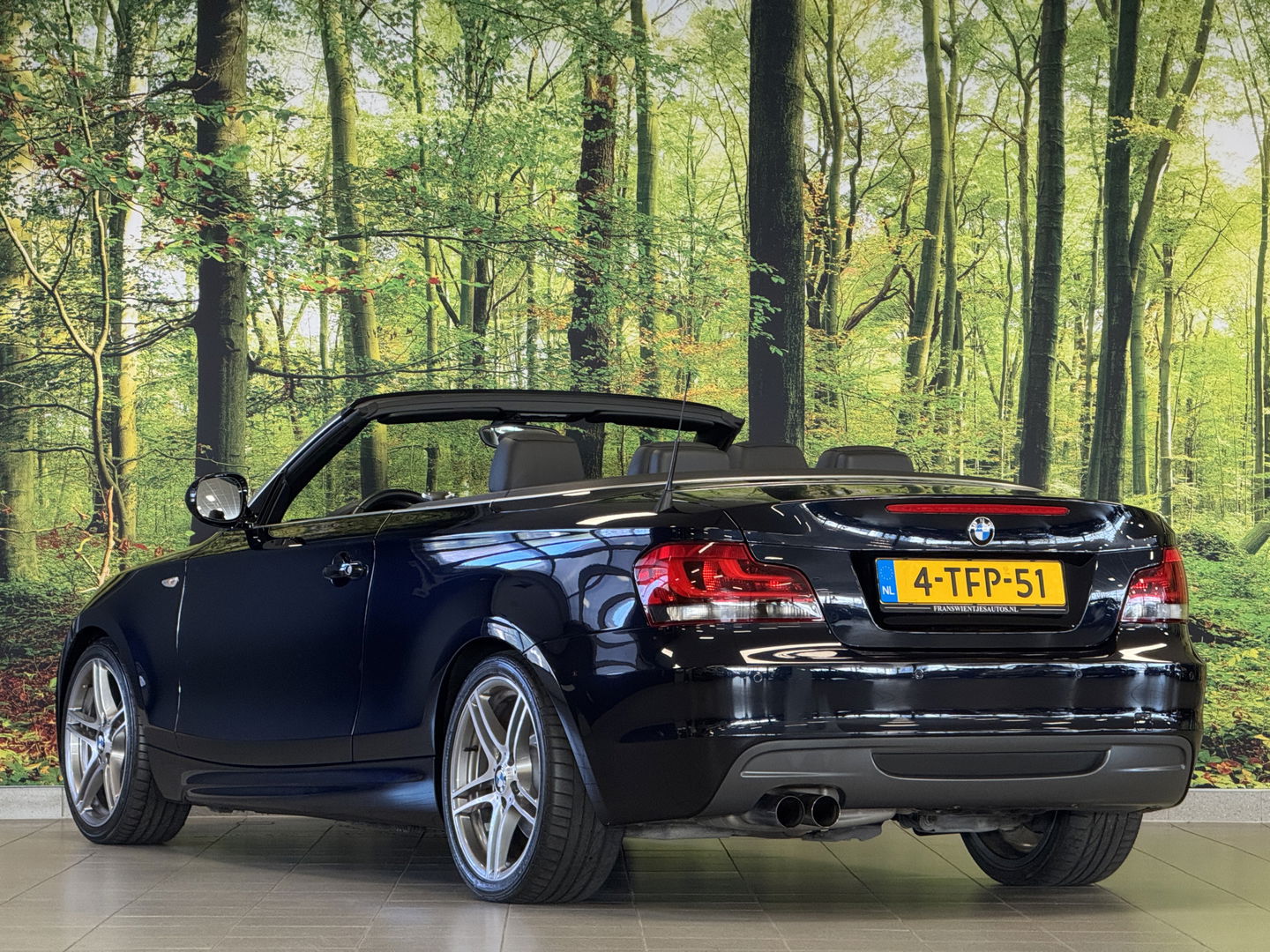 BMW 1 Serie Cabrio 118i M Sport Edition | Origineel Nederlands! | M Pakket | Leder | Navigatie | Cruise Control | Stoelverwarming | Parkeersensoren Achter | Airconditioning | Lichtmetaal 17'' |