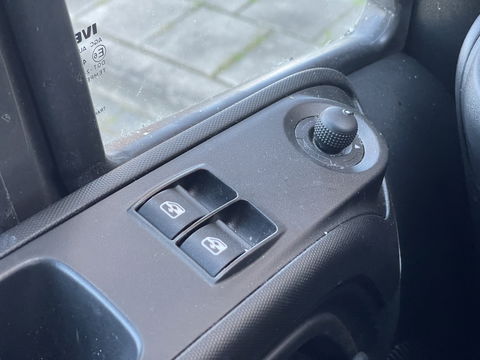 Iveco 35S18 | Handel/Export | Rijdbare Schade | Cruise Control |  Apple Carplay/Android Auto | Airconditioning | DAB | Bluetooth |