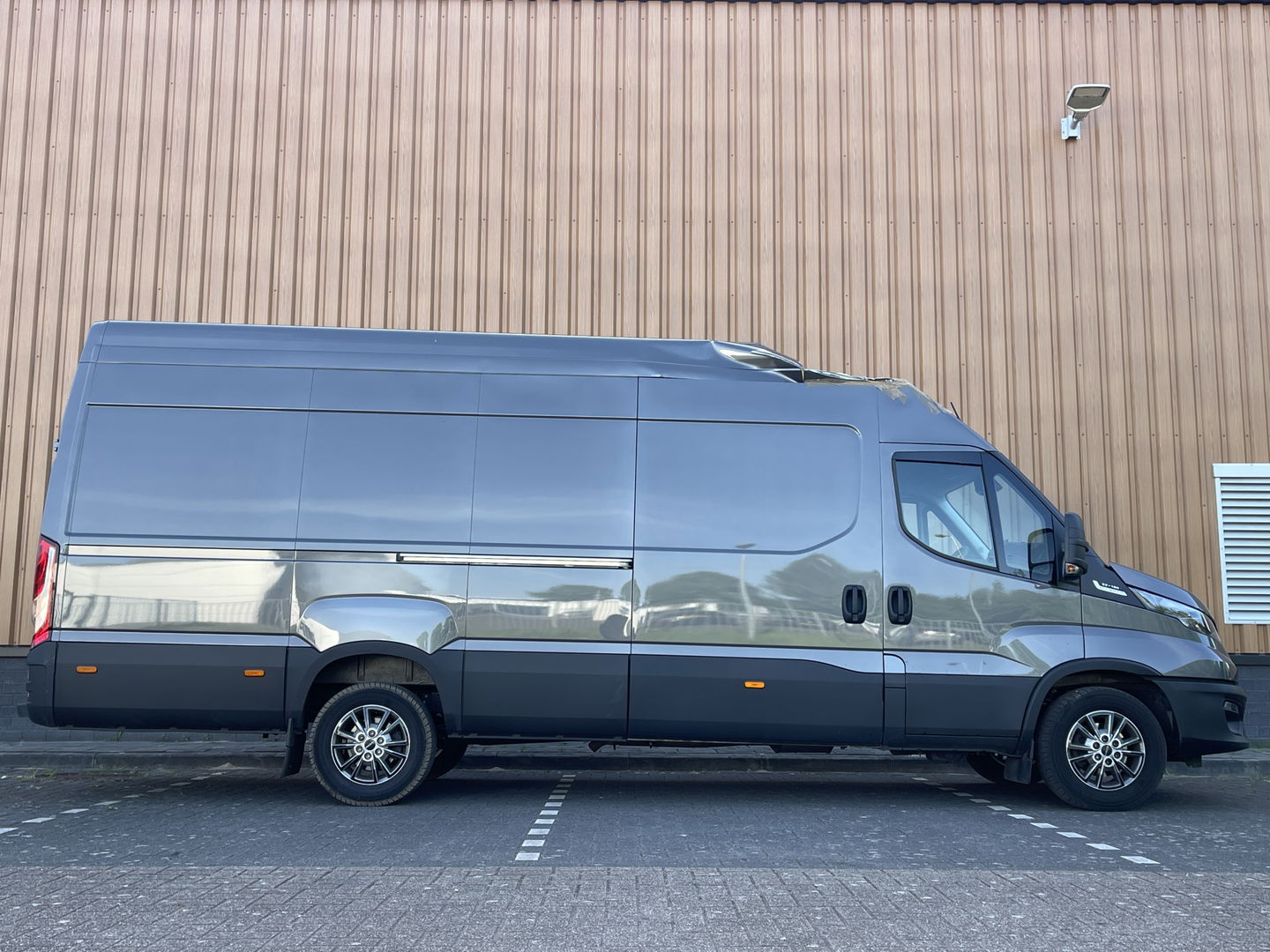 Iveco 35S18 | Handel/Export | Rijdbare Schade | Cruise Control |  Apple Carplay/Android Auto | Airconditioning | DAB | Bluetooth |