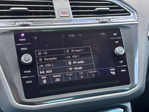 Volkswagen Tiguan 1.4 TSI ACT R-line | Panoramadak | Adaptive Cruise Control | Achteruitrijcamera | Keyless Go/Entry | Stoelverwarming | Bluetooth | DAB |