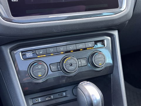 Volkswagen Tiguan 1.4 TSI ACT R-line | Panoramadak | Adaptive Cruise Control | Achteruitrijcamera | Keyless Go/Entry | Stoelverwarming | Bluetooth | DAB |