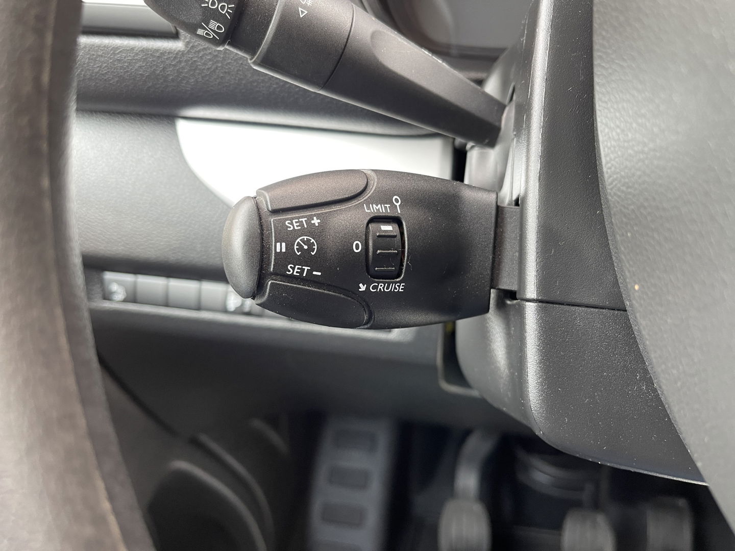 Opel Vivaro 2.0 CDTI L3H1 DC Edition | Airconditioning | 6 Zitplaatsen | Cruise Control | Bluetooth | Parkeersensoren Achter |
