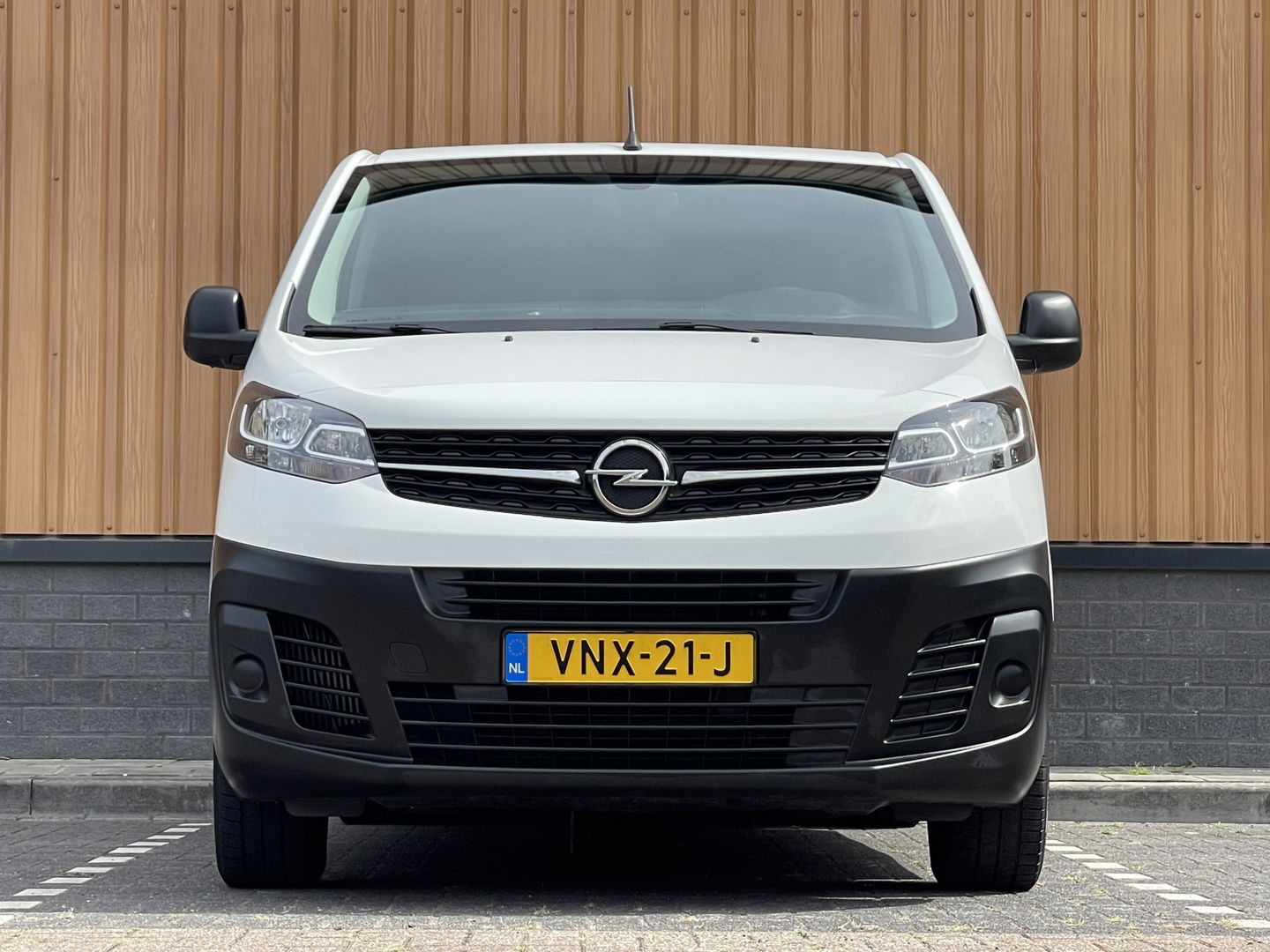 Opel Vivaro 2.0 CDTI L3H1 DC Edition | Airconditioning | 6 Zitplaatsen | Cruise Control | Bluetooth | Parkeersensoren Achter |