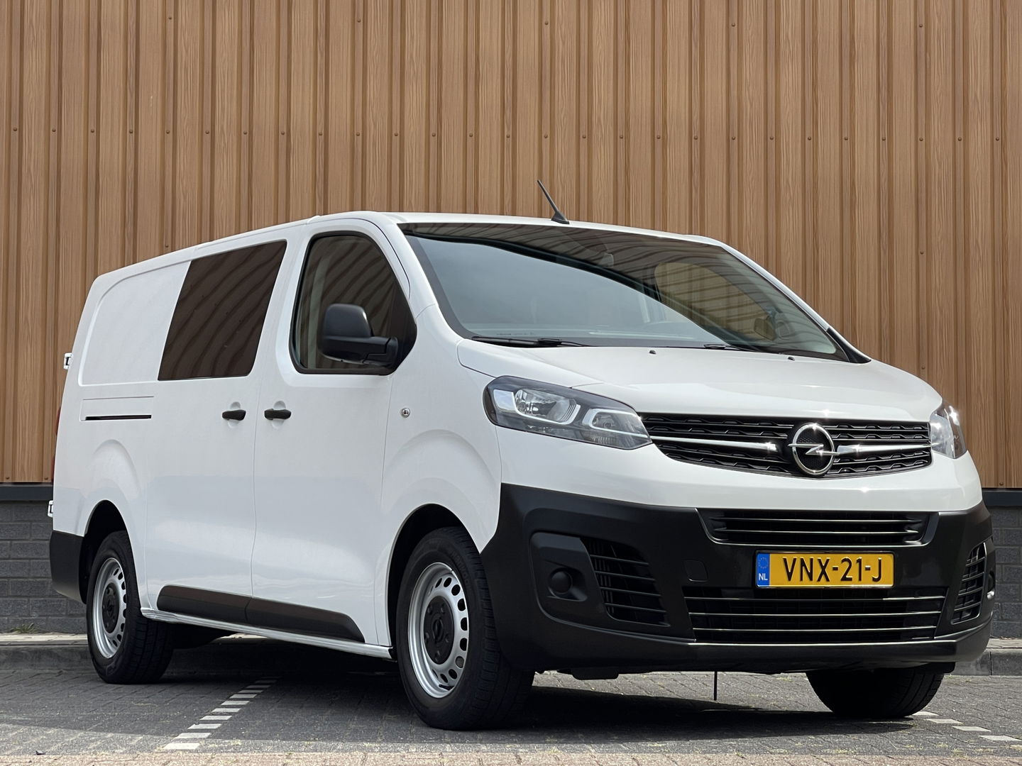 Opel Vivaro 2.0 CDTI L3H1 DC Edition | Airconditioning | 6 Zitplaatsen | Cruise Control | Bluetooth | Parkeersensoren Achter |