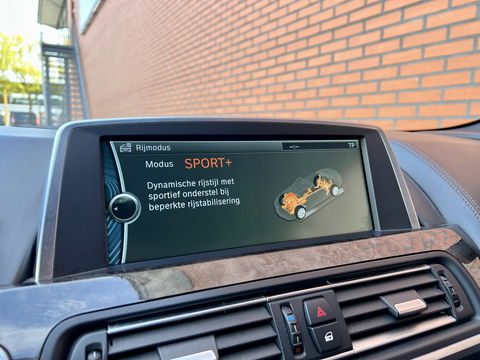 BMW 6 Serie Cabrio 640i High Executive | 320 PK! | Head-Up Display | Softclose | Xenon | 20" Lichtmetaal | Camera | Lederen Bekleding