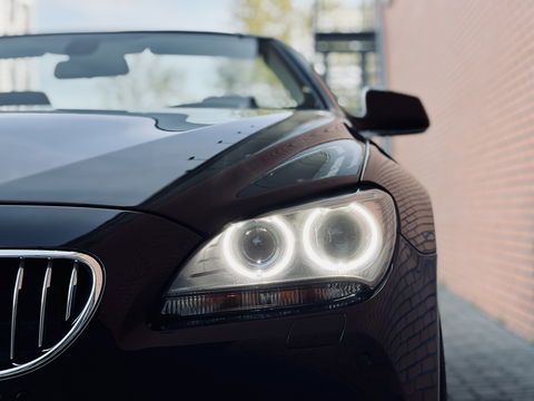 BMW 6 Serie Cabrio 640i High Executive | 320 PK! | Head-Up Display | Softclose | Xenon | 20" Lichtmetaal | Camera | Lederen Bekleding