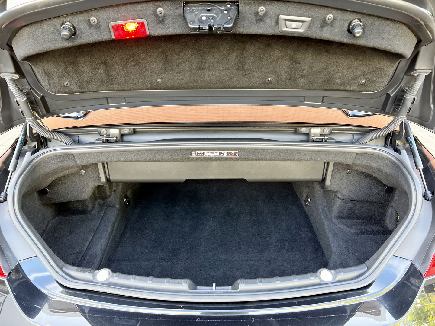BMW 6 Serie Cabrio 640i High Executive | 320 PK! | Head-Up Display | Softclose | Xenon | 20" Lichtmetaal | Camera | Lederen Bekleding