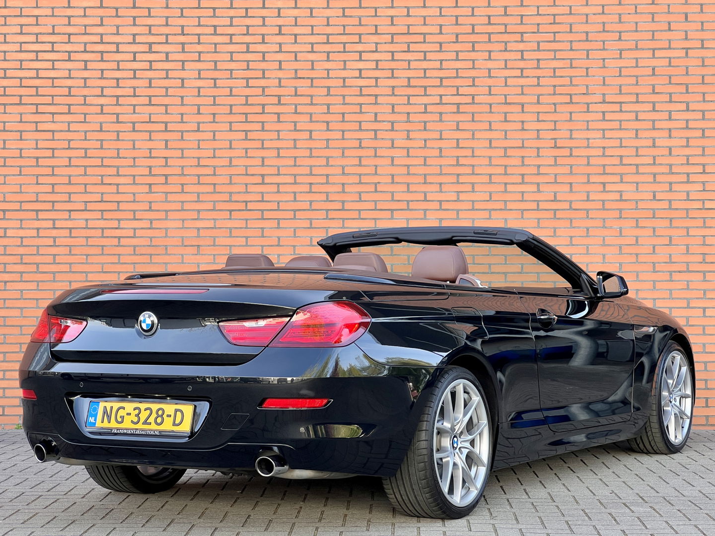 BMW 6 Serie Cabrio 640i High Executive | 320 PK! | Head-Up Display | Softclose | Xenon | 20" Lichtmetaal | Camera | Lederen Bekleding