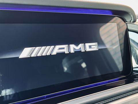 Mercedes-Benz G-Klasse 63 Premium Plus | AMG | V8 | Burmester | 22" Lichtmetaal | Lederen bekleding | Massage | Widescreen | Alcantara hemelbekleding | Schuif/kantel dak |