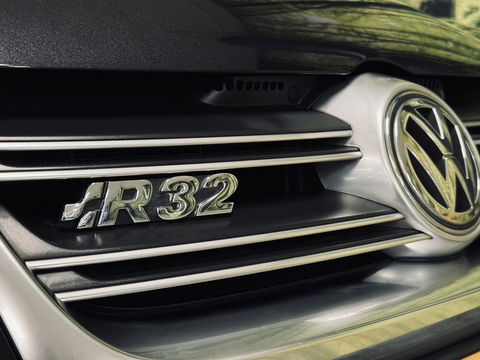 Volkswagen Golf 3.2 R32 | 5 Deurs | 250 PK! | 6 Cilinder | Youngtimer | Leder | 6 Versnellingen | Navigatie | Airconditioning | Parkeersensoren | 18" Lichtmetaal | Xenon | Stoelverwarming |