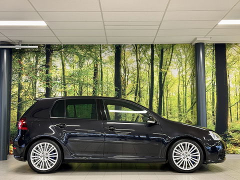 Volkswagen Golf 3.2 R32 | 5 Deurs | 250 PK! | 6 Cilinder | Youngtimer | Leder | 6 Versnellingen | Navigatie | Airconditioning | Parkeersensoren | 18" Lichtmetaal | Xenon | Stoelverwarming |