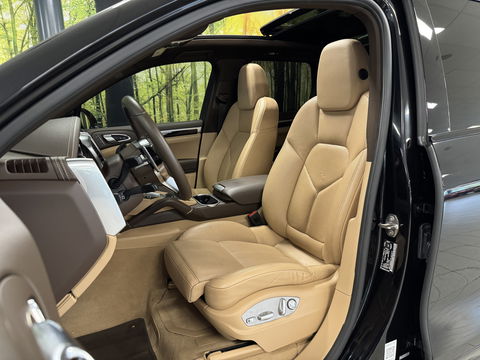 Porsche Cayenne 3.6 S | 421 PK! | Panoramadak | 21" Lichtmetaal | Sportchrono Pakket | Elektrische Stoelen + Geheugen
