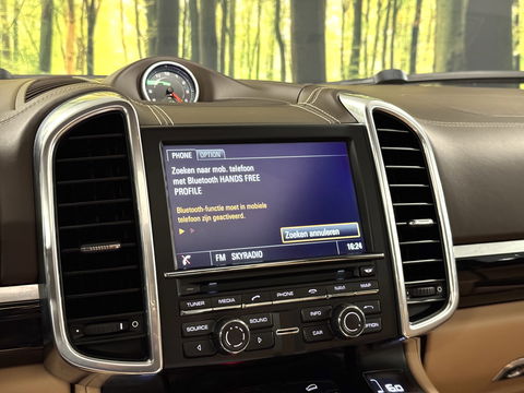 Porsche Cayenne 3.6 S | 421 PK! | Panoramadak | 21" Lichtmetaal | Sportchrono Pakket | Elektrische Stoelen + Geheugen
