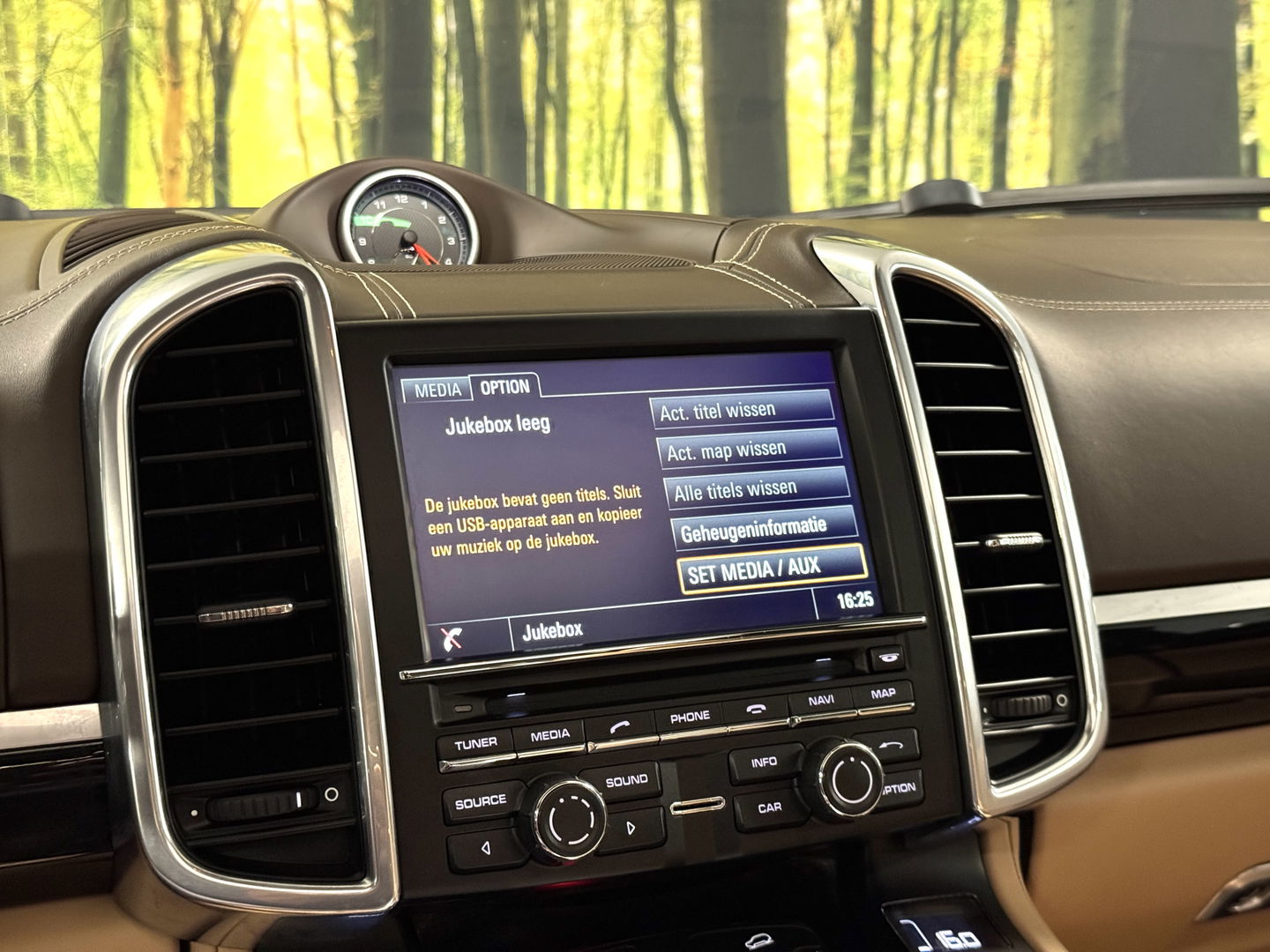 Porsche Cayenne 3.6 S | 421 PK! | Panoramadak | 21" Lichtmetaal | Sportchrono Pakket | Elektrische Stoelen + Geheugen