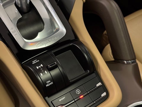 Porsche Cayenne 3.6 S | 421 PK! | Panoramadak | 21" Lichtmetaal | Sportchrono Pakket | Elektrische Stoelen + Geheugen