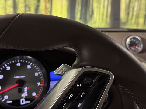 Porsche Cayenne 3.6 S | 421 PK! | Panoramadak | 21" Lichtmetaal | Sportchrono Pakket | Elektrische Stoelen + Geheugen
