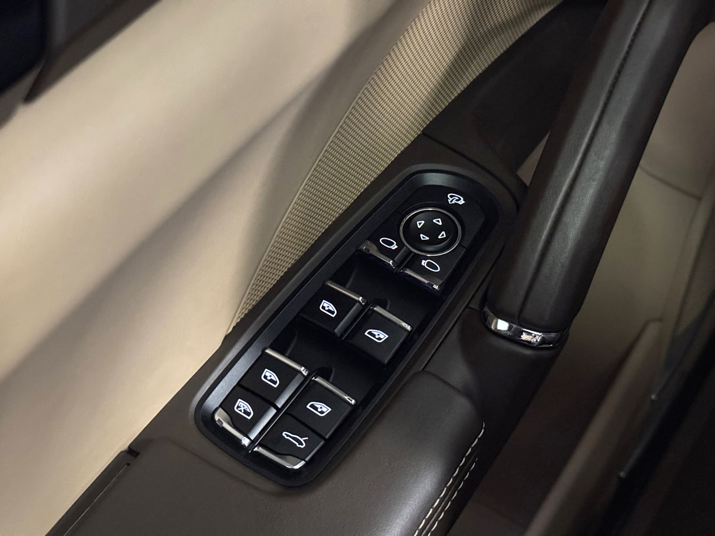 Porsche Cayenne 3.6 S | 421 PK! | Panoramadak | 21" Lichtmetaal | Sportchrono Pakket | Elektrische Stoelen + Geheugen