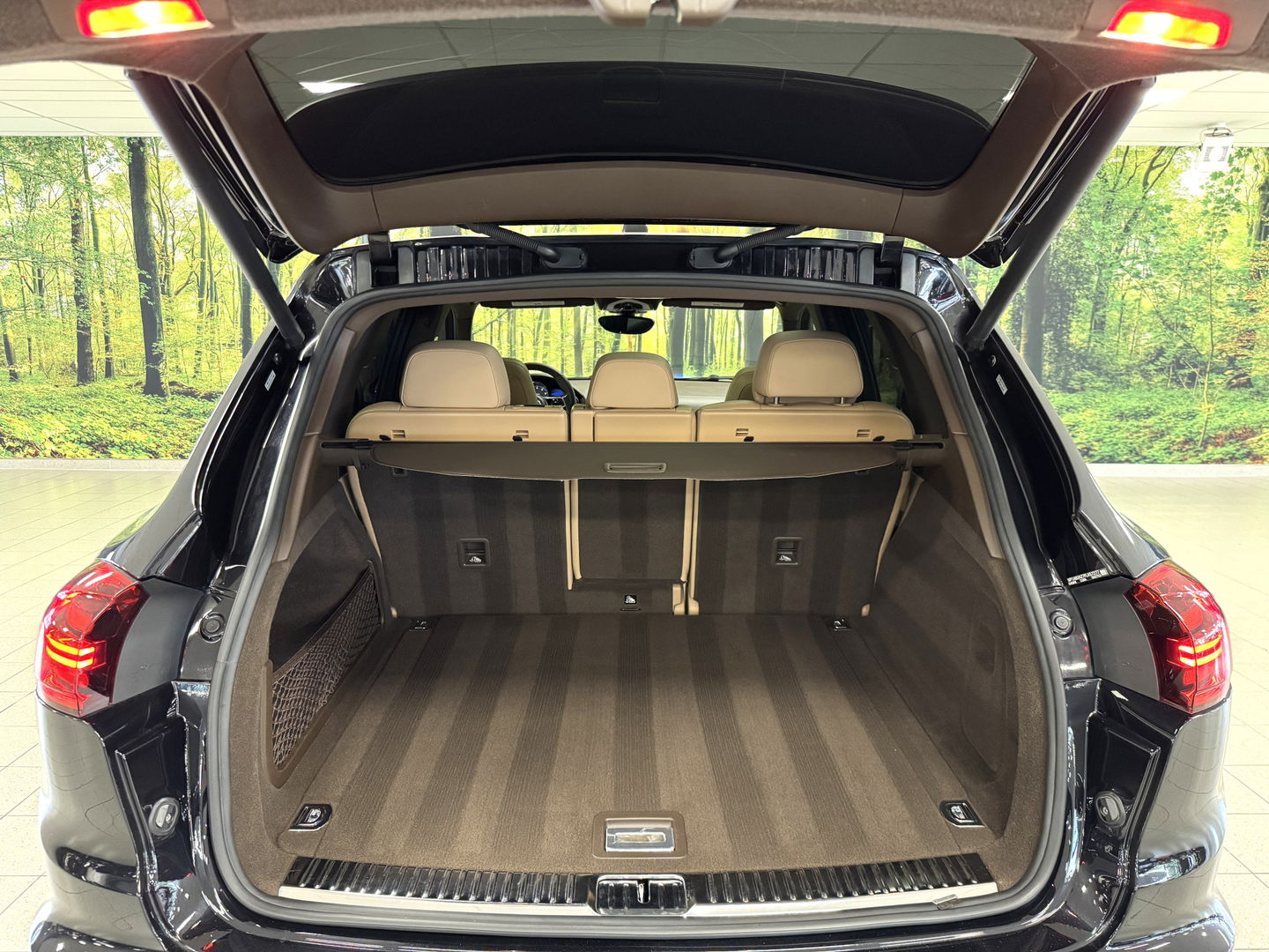 Porsche Cayenne 3.6 S | 421 PK! | Panoramadak | 21" Lichtmetaal | Sportchrono Pakket | Elektrische Stoelen + Geheugen