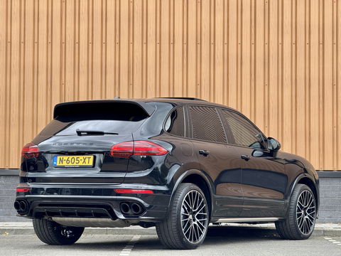 Porsche Cayenne 3.6 S | 421 PK! | Panoramadak | 21" Lichtmetaal | Sportchrono Pakket | Elektrische Stoelen + Geheugen