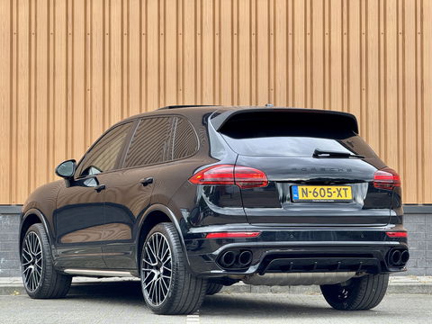 Porsche Cayenne 3.6 S | 421 PK! | Panoramadak | 21" Lichtmetaal | Sportchrono Pakket | Elektrische Stoelen + Geheugen