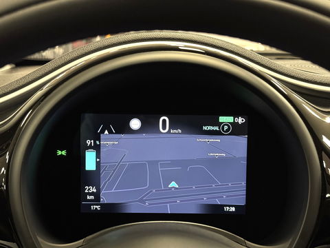 Fiat 500 Icon 42 kWh | Navigatie | Cruise Control | 16" Lichtmetaal | Lane Assist | Apple Carplay | Android Auto | DAB | Keyless Go |