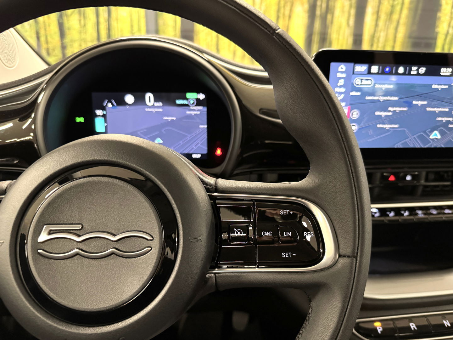 Fiat 500 Icon 42 kWh | Navigatie | Cruise Control | 16" Lichtmetaal | Lane Assist | Apple Carplay | Android Auto | DAB | Keyless Go |