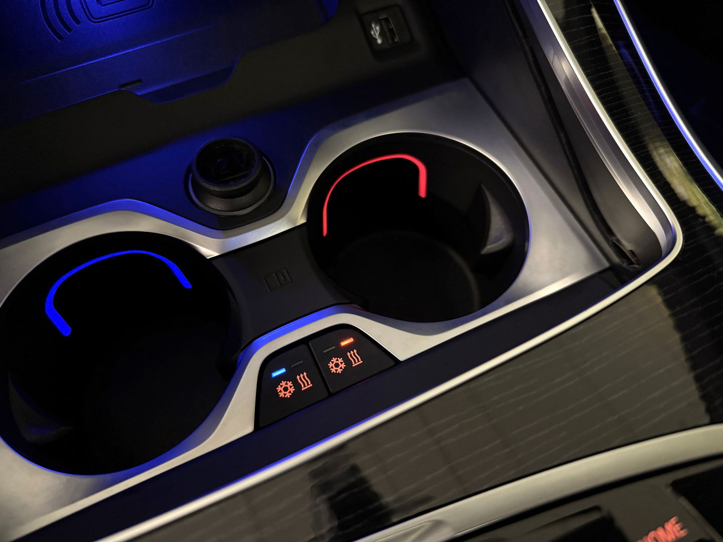 BMW X5 X-DRIVE 3.0D | M Pakket | 22'' lichtmetaal | Luchtvering | Trekhaak | 3500 Kg trekken | Panoramdak Sky Lounge | Bowers & Wilkins | BMW Individual Leder | X Offroad Pack | Alcantara Hemel |