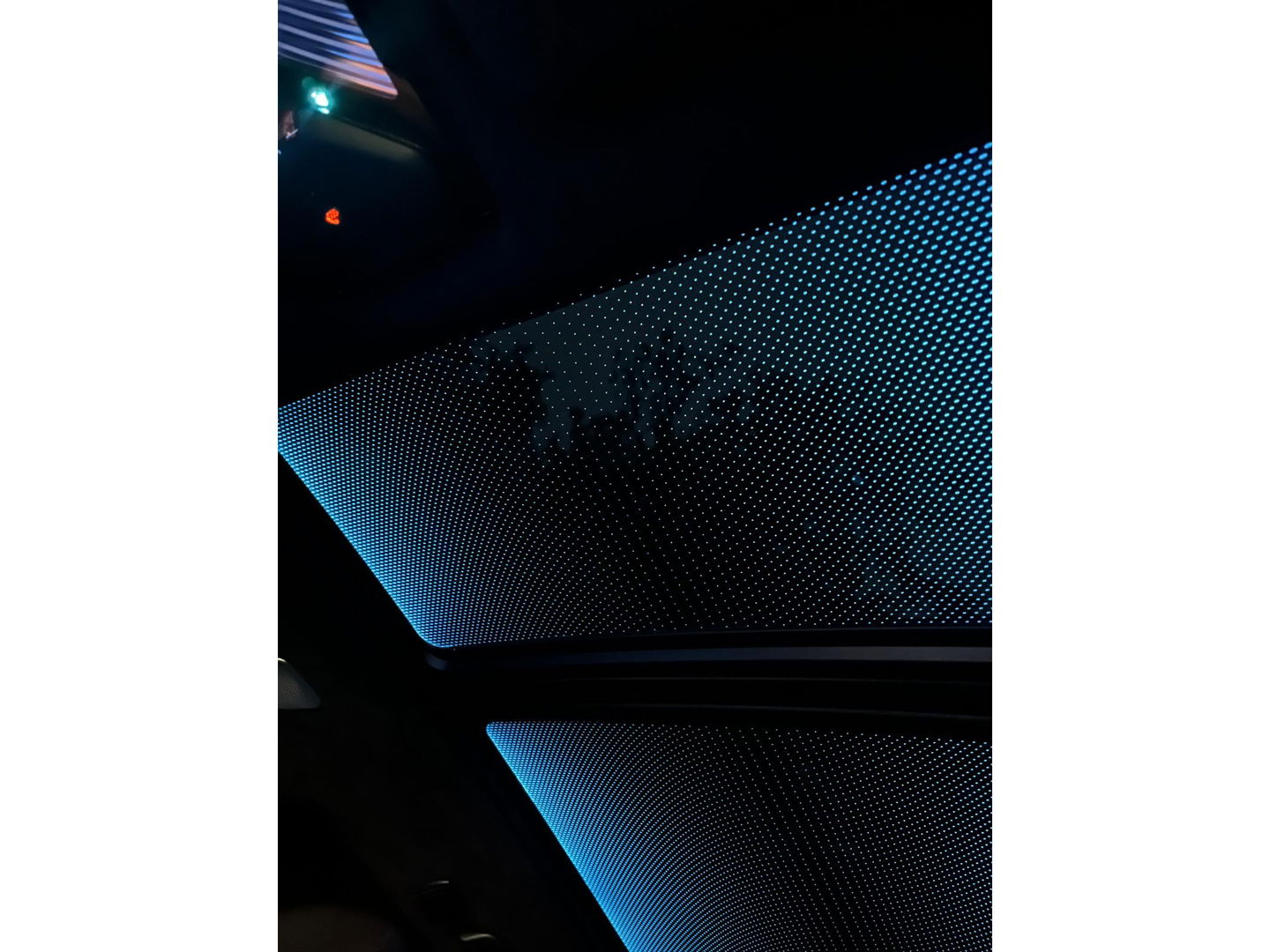 BMW X5 X-DRIVE 3.0D | M Pakket | 22'' lichtmetaal | Luchtvering | Trekhaak | 3500 Kg trekken | Panoramdak Sky Lounge | Bowers & Wilkins | BMW Individual Leder | X Offroad Pack | Alcantara Hemel |