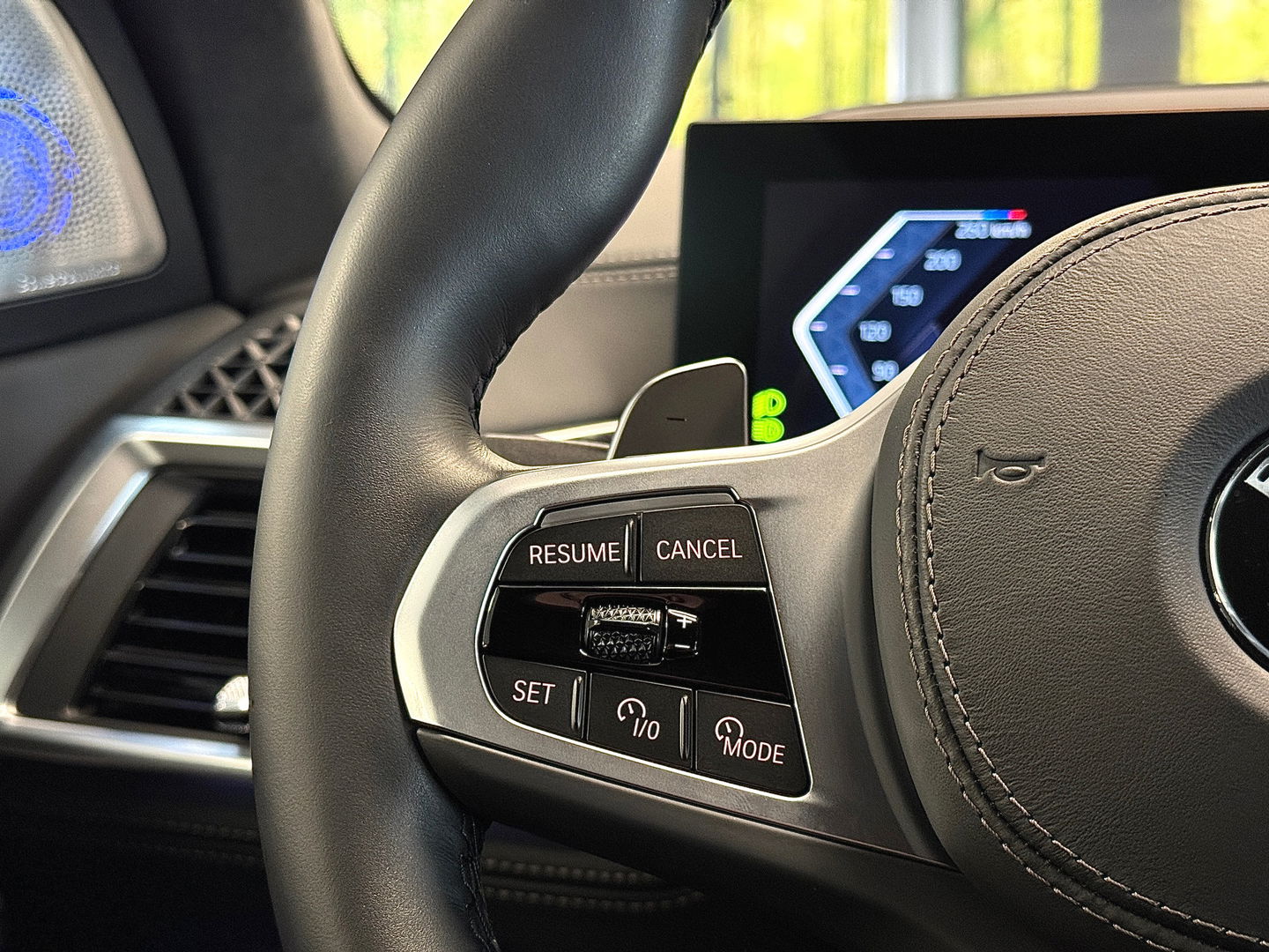 BMW X5 X-DRIVE 3.0D | M Pakket | 22'' lichtmetaal | Luchtvering | Trekhaak | 3500 Kg trekken | Panoramdak Sky Lounge | Bowers & Wilkins | BMW Individual Leder | X Offroad Pack | Alcantara Hemel |