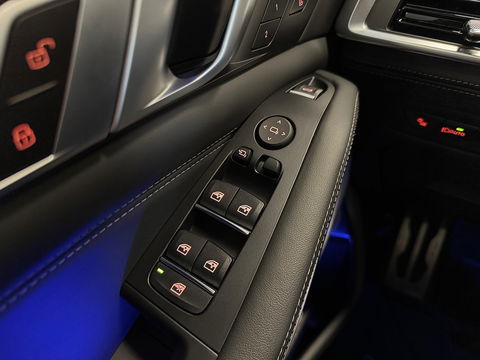 BMW X5 X-DRIVE 3.0D | M Pakket | 22'' lichtmetaal | Luchtvering | Trekhaak | 3500 Kg trekken | Panoramdak Sky Lounge | Bowers & Wilkins | BMW Individual Leder | X Offroad Pack | Alcantara Hemel |