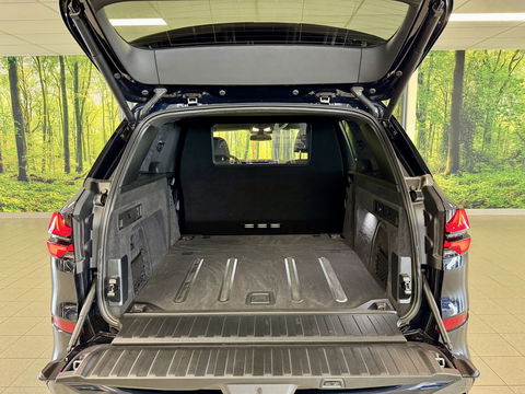 BMW X5 X-DRIVE 3.0D | M Pakket | 22'' lichtmetaal | Luchtvering | Trekhaak | 3500 Kg trekken | Panoramdak Sky Lounge | Bowers & Wilkins | BMW Individual Leder | X Offroad Pack | Alcantara Hemel |