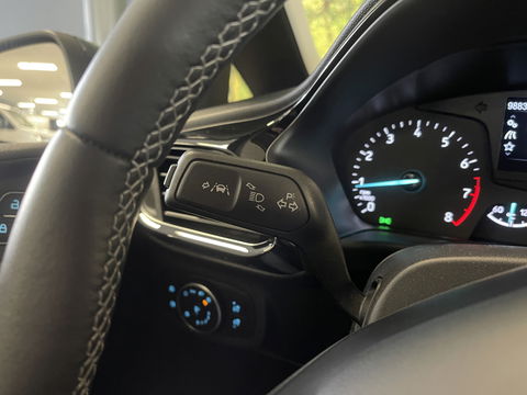 Ford Fiesta 1.0 EcoBoost Titanium | Cruise Control | Parkeersensoren Achter | Apple Carplay | Origineel Nederlands | Automatische Verlichting |