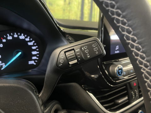 Ford Fiesta 1.0 EcoBoost Titanium | Cruise Control | Parkeersensoren Achter | Apple Carplay | Origineel Nederlands | Automatische Verlichting |