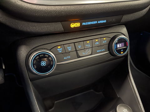 Ford Fiesta 1.0 EcoBoost Titanium | Cruise Control | Parkeersensoren Achter | Apple Carplay | Origineel Nederlands | Automatische Verlichting |