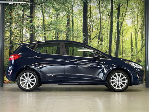 Ford Fiesta 1.0 EcoBoost Titanium | Cruise Control | Parkeersensoren Achter | Apple Carplay | Origineel Nederlands | Automatische Verlichting |