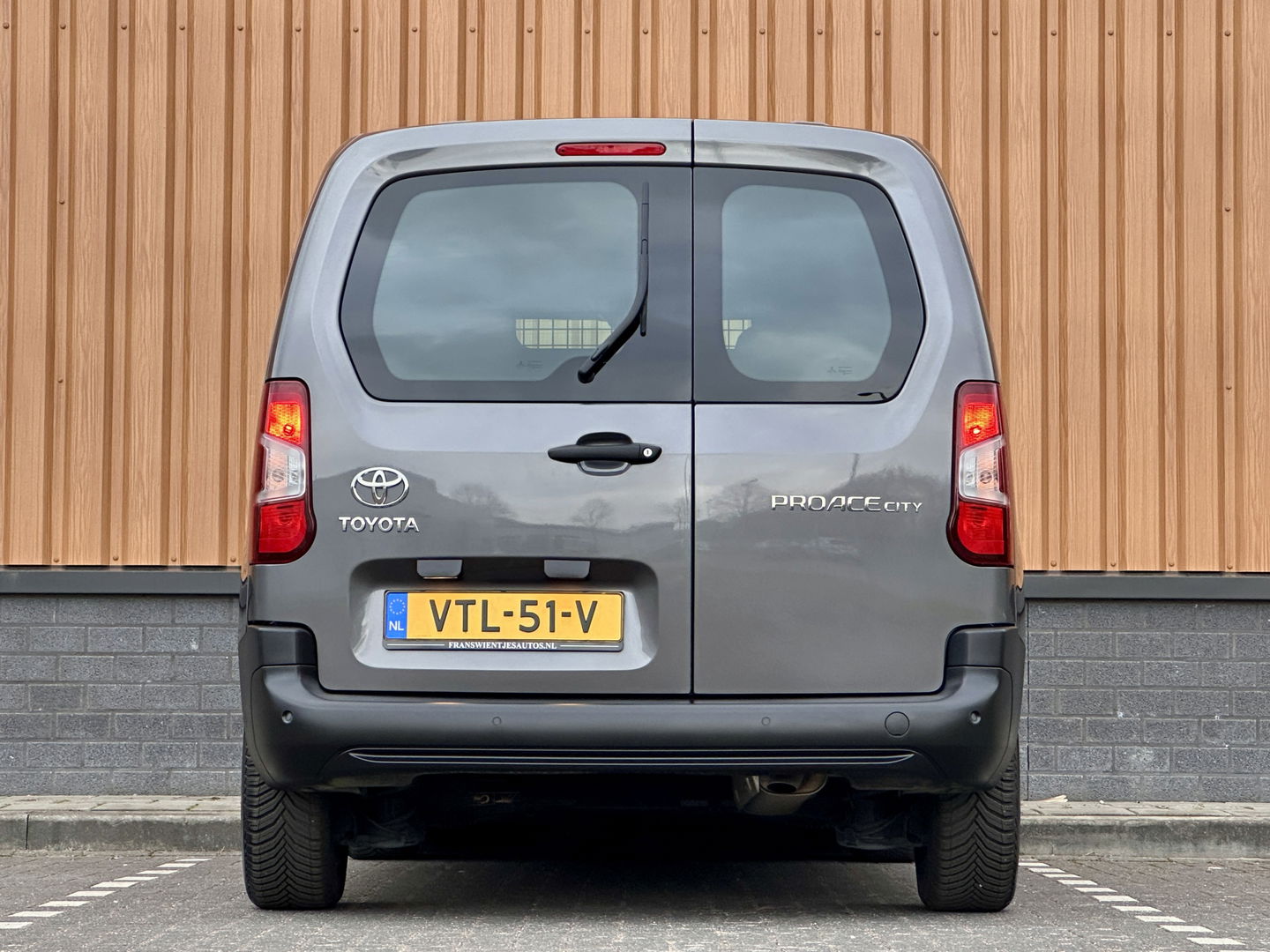 Toyota PROACE CITY 1.2 Turbo Live | Origineel Nederlandse Auto | Cruise Control | Apple Carplay | Android Auto | Stop- Startsysteem | DAB |