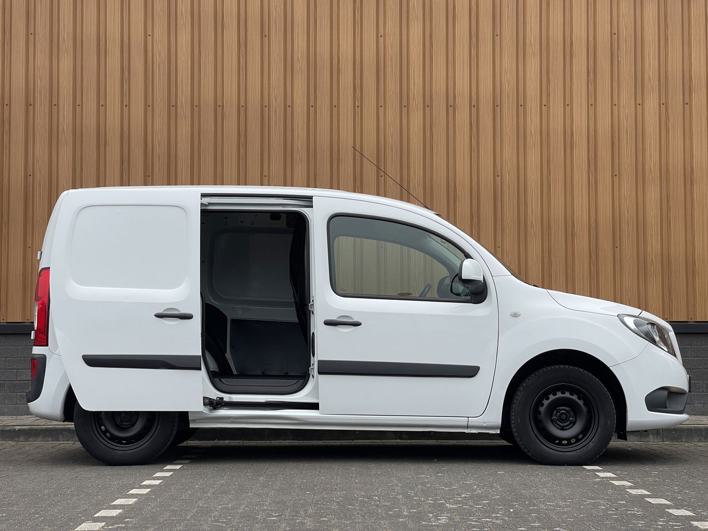 Mercedes-Benz Citan 108 CDI BlueEFFICIENCY | Bluetooth | Cruise Control | Airconditioning | Tussenschot met Ruit | Achterdeuren |