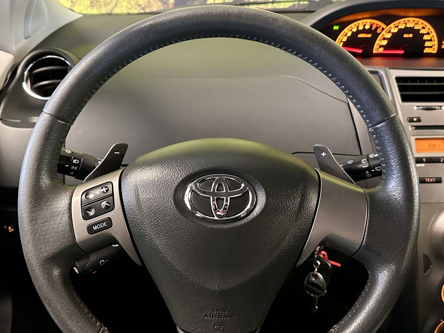 Toyota Yaris 1.3 VVTi Aspiration | Cruise Control | Airconditioning | Trekhaak | 15" Lichtmetaal | Isofix | Centrale Deurvergrendeling |