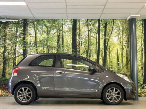Toyota Yaris 1.3 VVTi Aspiration | Cruise Control | Airconditioning | Trekhaak | 15" Lichtmetaal | Isofix | Centrale Deurvergrendeling |