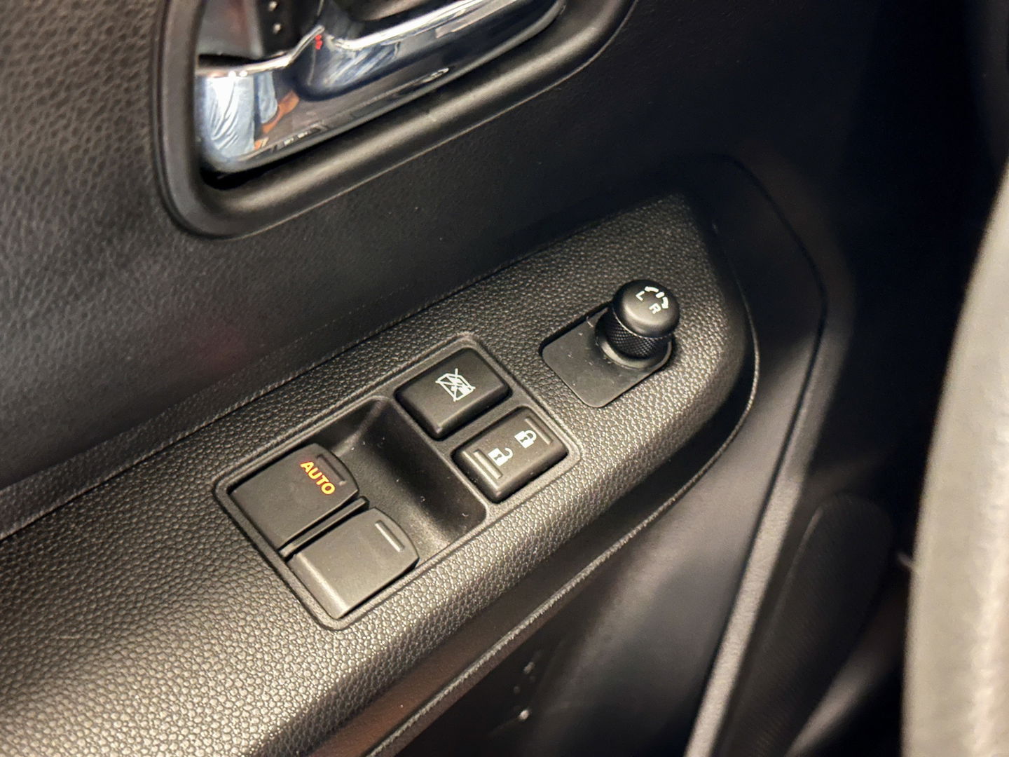 Suzuki Ignis 1.2 Smart Hybrid Comfort | Origineel Nederlands! | Parkeersensoren | Airconditioning | Bluetooth | Radio | Isofix | Centrale Deurvergrendeling