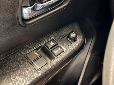 Suzuki Ignis 1.2 Smart Hybrid Comfort | Origineel Nederlands! | Parkeersensoren | Airconditioning | Bluetooth | Radio | Isofix | Centrale Deurvergrendeling