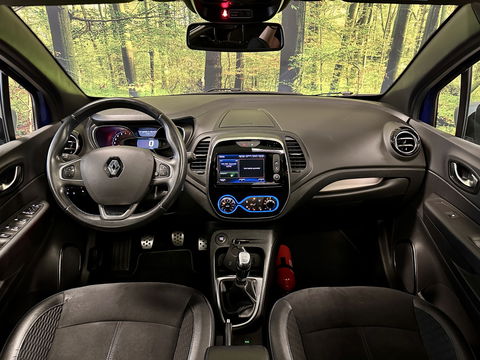 Renault Captur 1.3 TCe Intens | Panoramadak | Parkeersensoren | Cruise Control | Achteruitrijcamera | Bluetooth | Isofix | Airconditioning